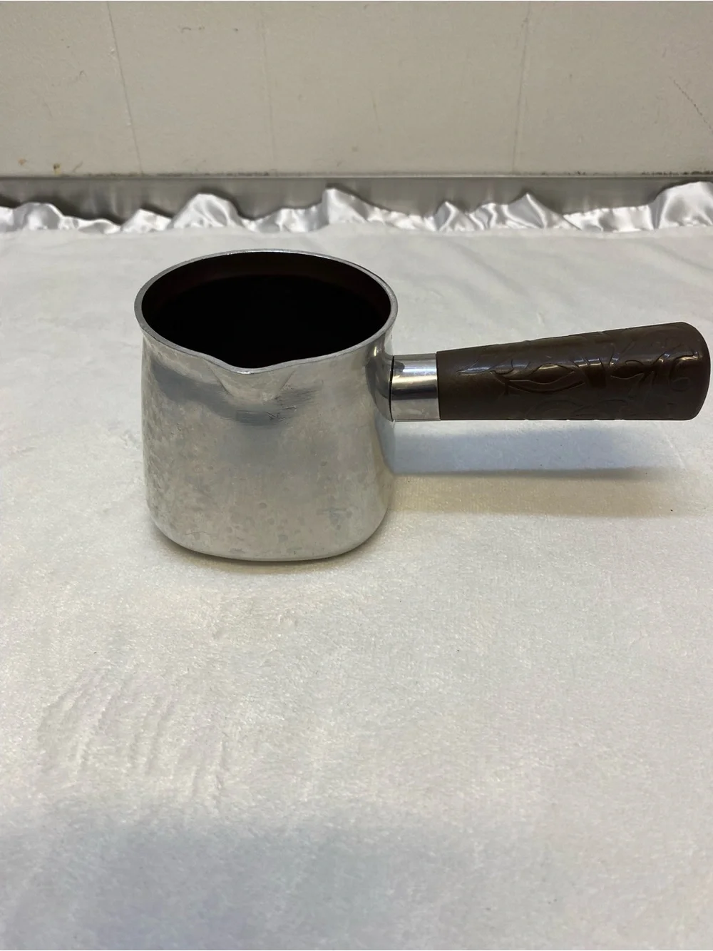 Joie vintage metal butter/ chocolate warmer pot with handle